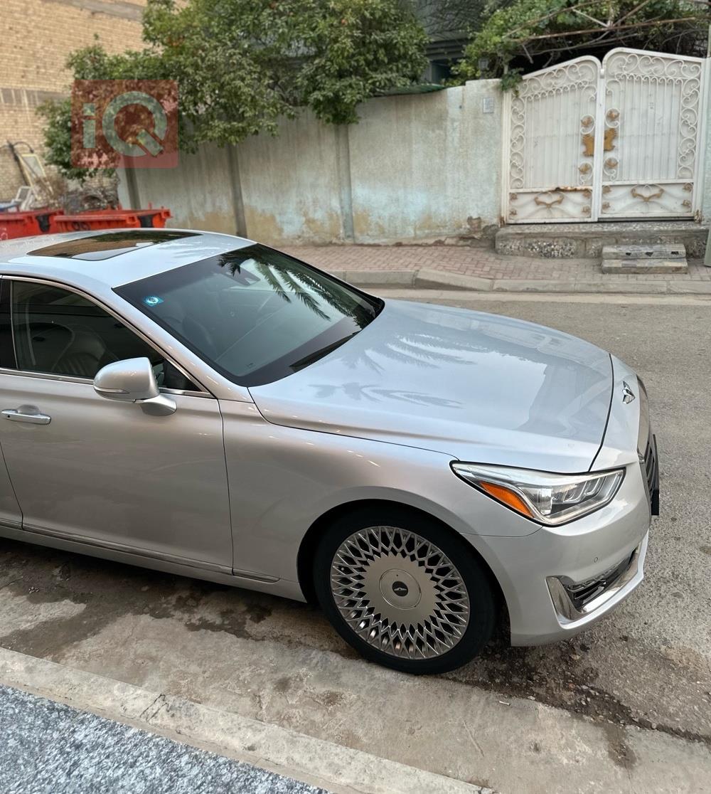 جنسس G90